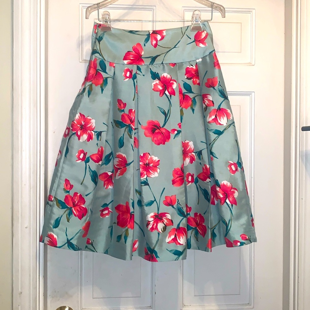 Seasonless 100% silk fully lined floral skirt
